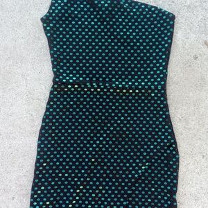 One-Shoulder Black Dress with Teal Polka Dot Pattern